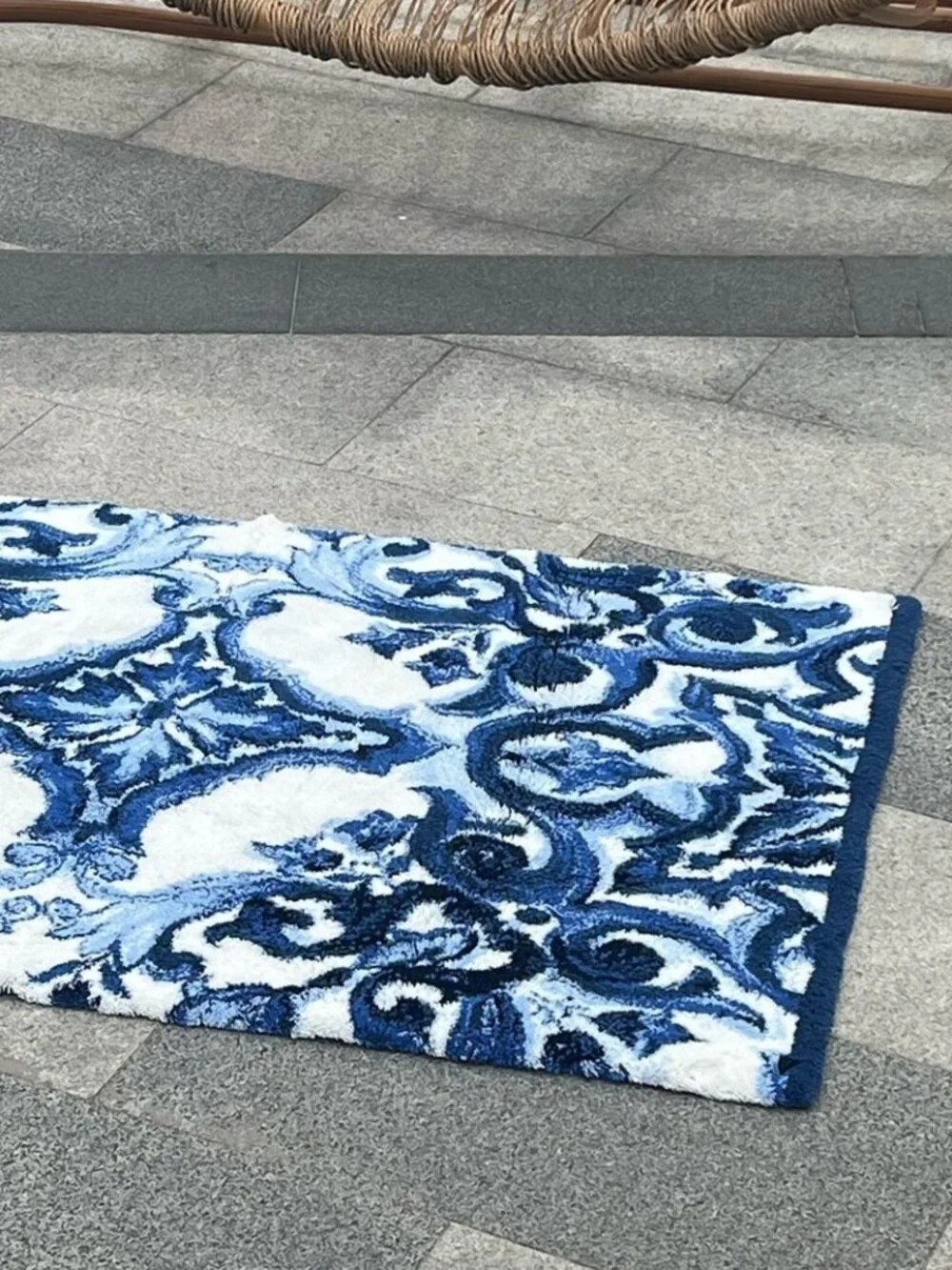 Discontinued Brand New ABYSS & HABIDECOR Blue And White Macao Bath Rug 27